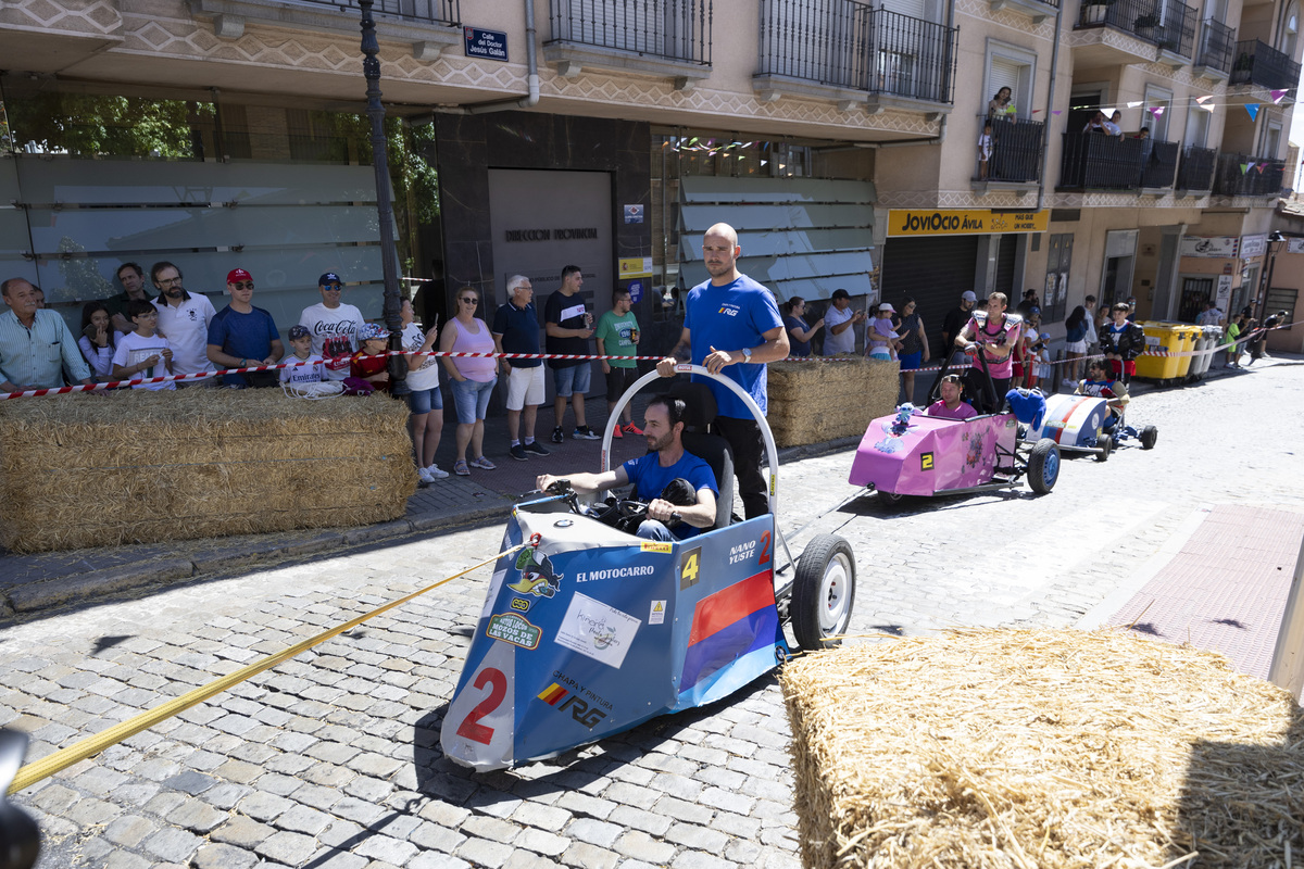 II Carrera de Autos Locos Mozos de las Vacas.  / ISABEL GARCÍA