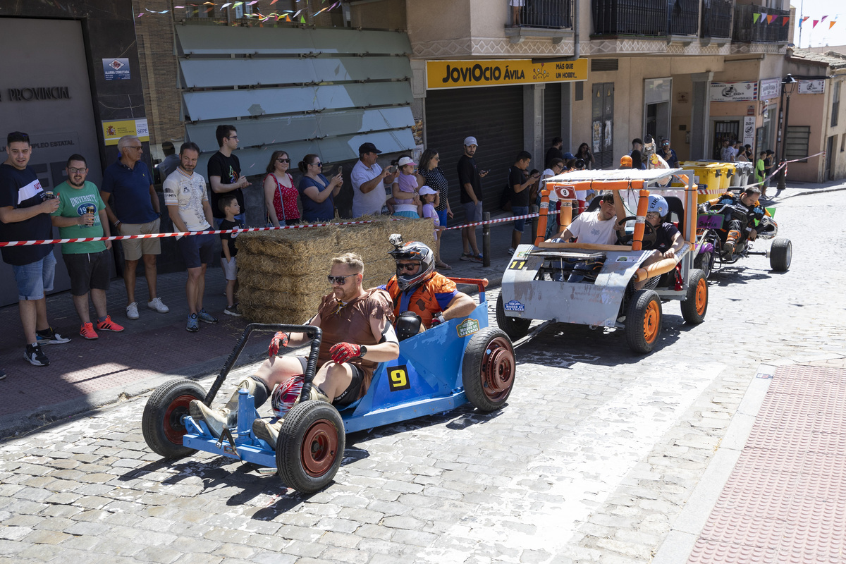 II Carrera de Autos Locos Mozos de las Vacas.  / ISABEL GARCÍA