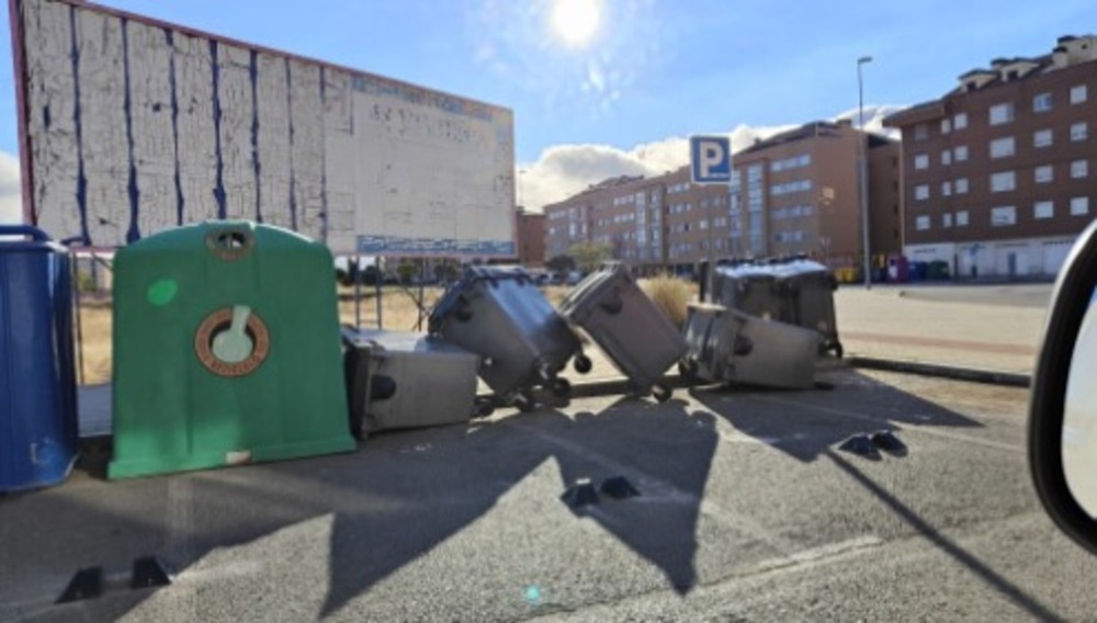 Cerrado el acceso a la muralla y a los parques por el viento