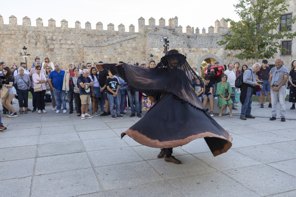 Ávila presume de patrimonio en horario nocturno