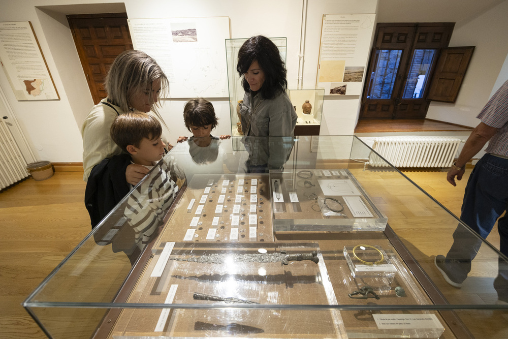 Ávila presume de patrimonio en horario nocturno