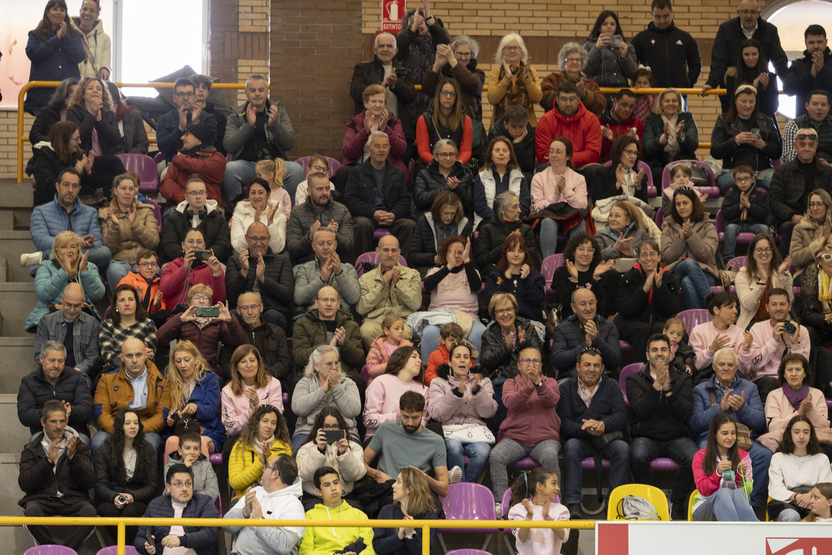 Gimnasia Ritmica en San Antonio.  / ISABEL GARCÍA