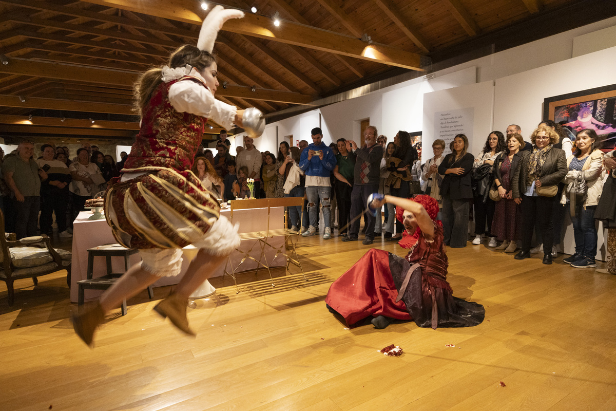 Inauguración de la exposición
de fotografía ‘Alicia en el País de
las Maravillas’.  / ISABEL GARCÍA