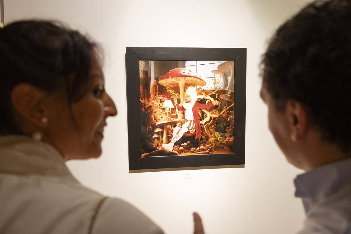 Inauguración de la exposición
de fotografía ‘Alicia en el País de
las Maravillas’.  / ISABEL GARCÍA