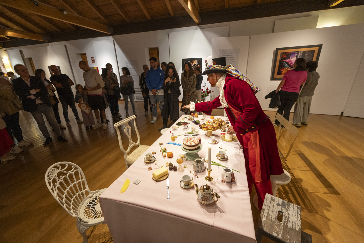 Inauguración de la exposición
de fotografía ‘Alicia en el País de
las Maravillas’.  / ISABEL GARCÍA