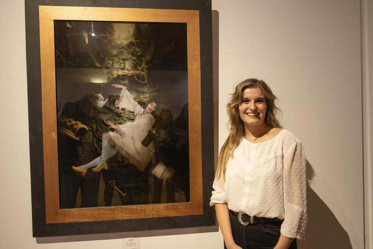 Inauguración de la exposición
de fotografía ‘Alicia en el País de
las Maravillas’.  / ISABEL GARCÍA