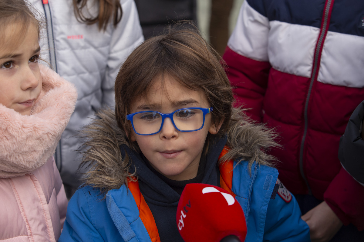 Llegada de los Reyes Magos a caballo, organizado por asociación de las Hervencias.  / ISABEL GARCÍA