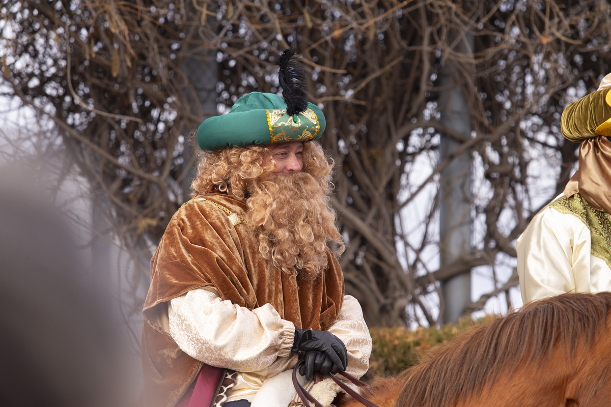 Llegada de los Reyes Magos a caballo, organizado por asociación de las Hervencias.  / ISABEL GARCÍA