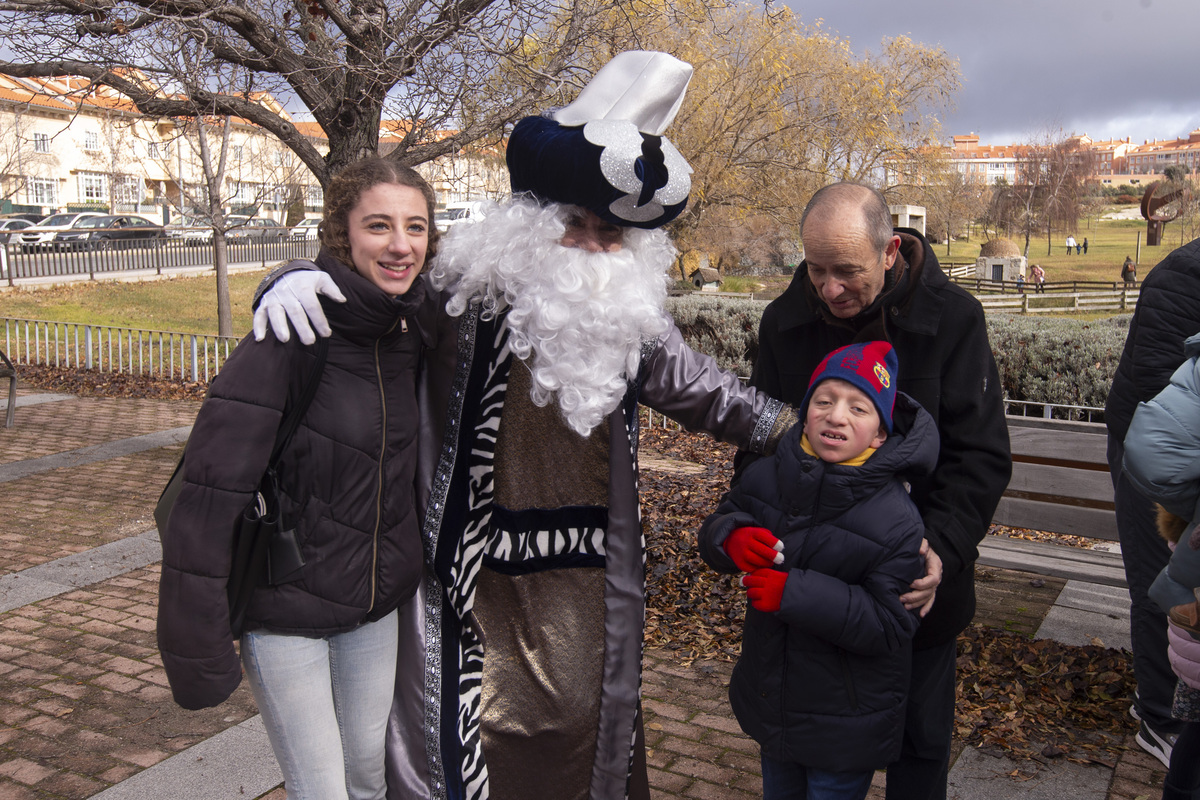 Llegada de los Reyes Magos a caballo, organizado por asociación de las Hervencias.  / ISABEL GARCÍA