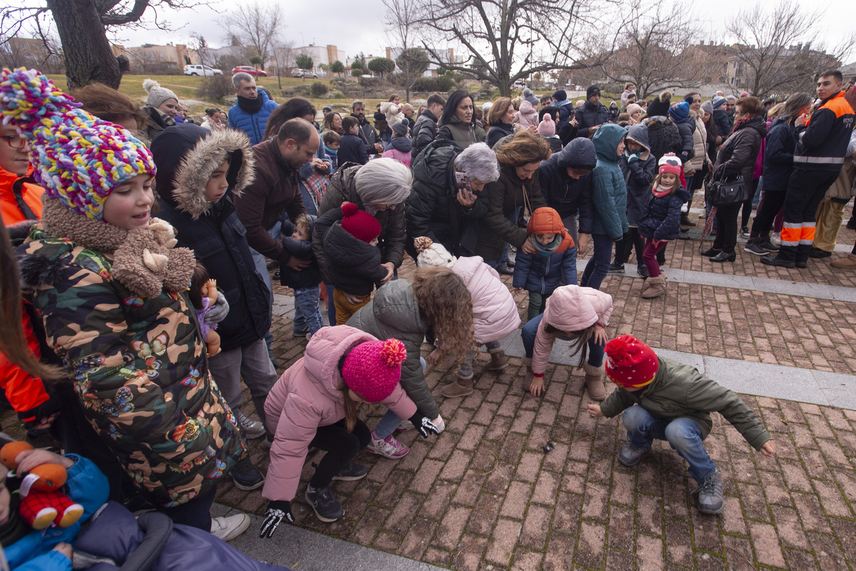 Llegada de los Reyes Magos a caballo, organizado por asociación de las Hervencias.  / ISABEL GARCÍA