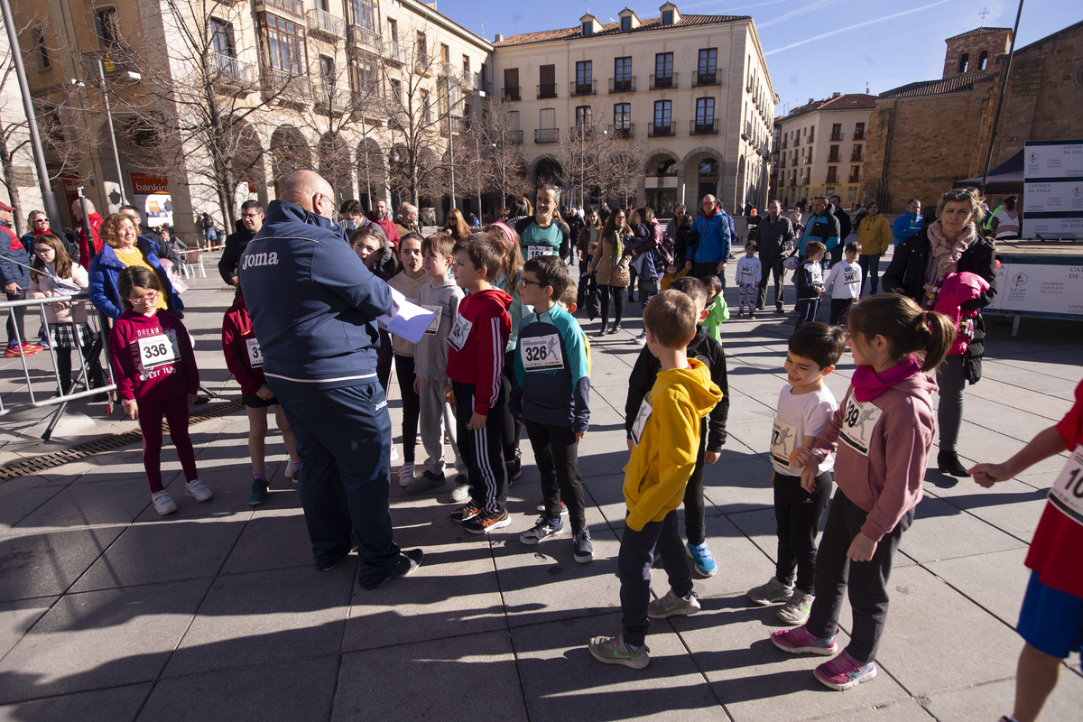 Carrera II Legua Universidad Católica de Ávila. Plaza de Santa Teresa.  / ISABEL GARCÍA