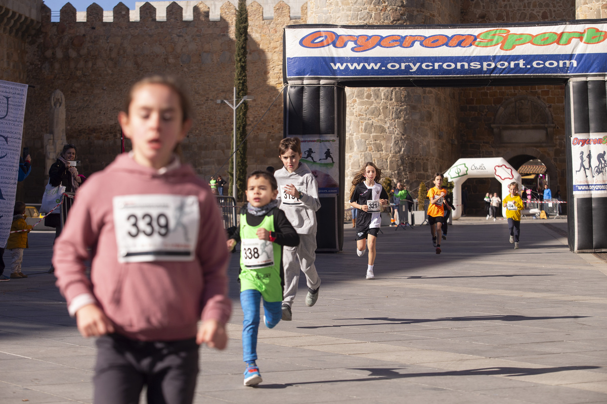 Carrera II Legua Universidad Católica de Ávila. Plaza de Santa Teresa.  / ISABEL GARCÍA