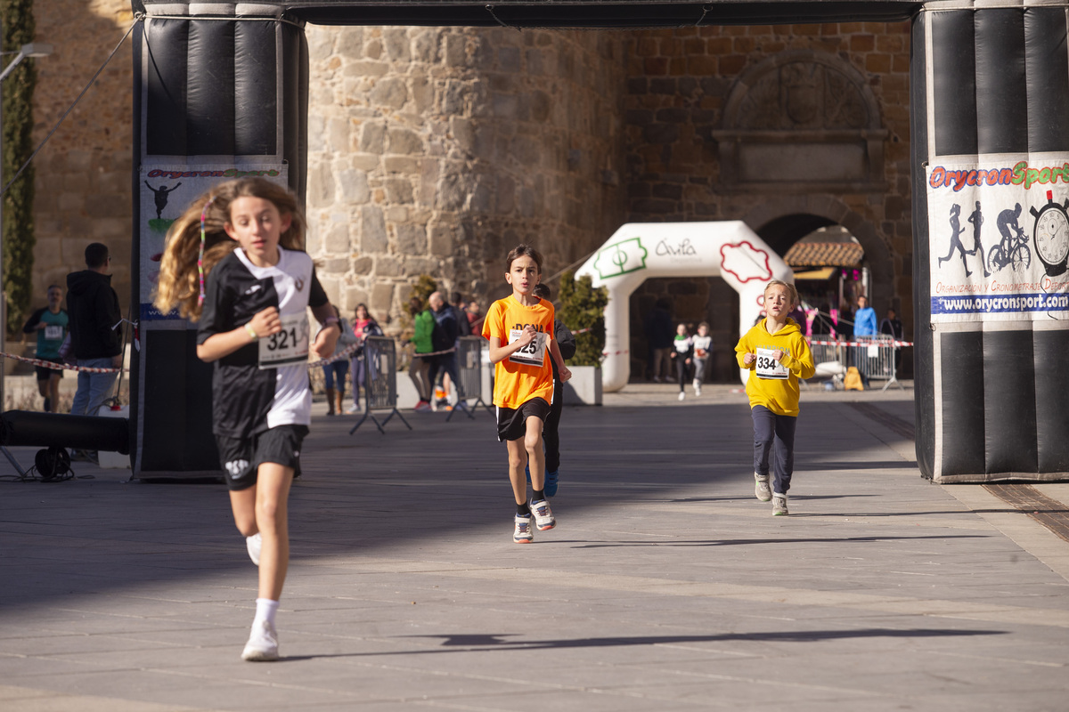 Carrera II Legua Universidad Católica de Ávila. Plaza de Santa Teresa.  / ISABEL GARCÍA