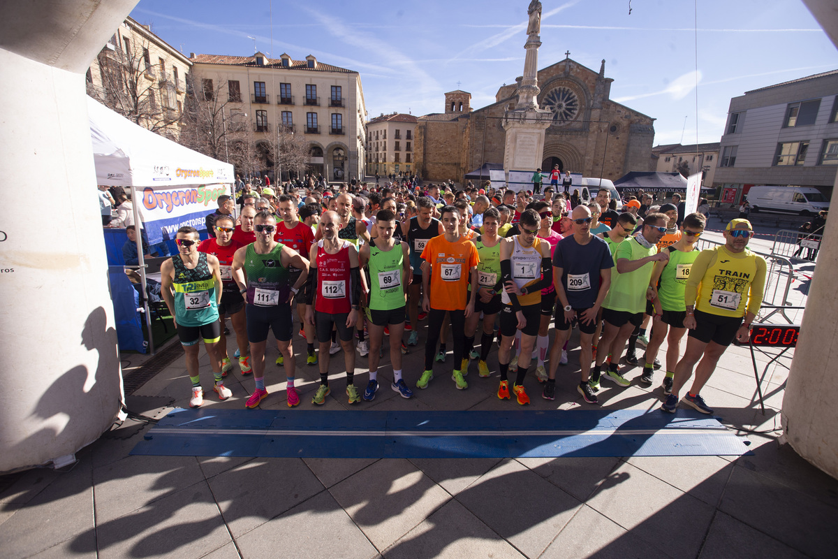 Carrera II Legua Universidad Católica de Ávila. Plaza de Santa Teresa.  / ISABEL GARCÍA