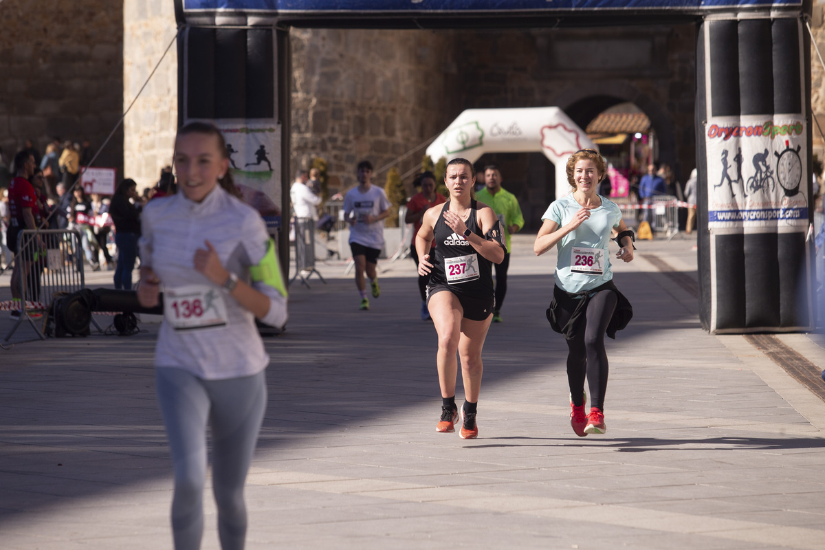 Carrera II Legua Universidad Católica de Ávila. Plaza de Santa Teresa.  / ISABEL GARCÍA