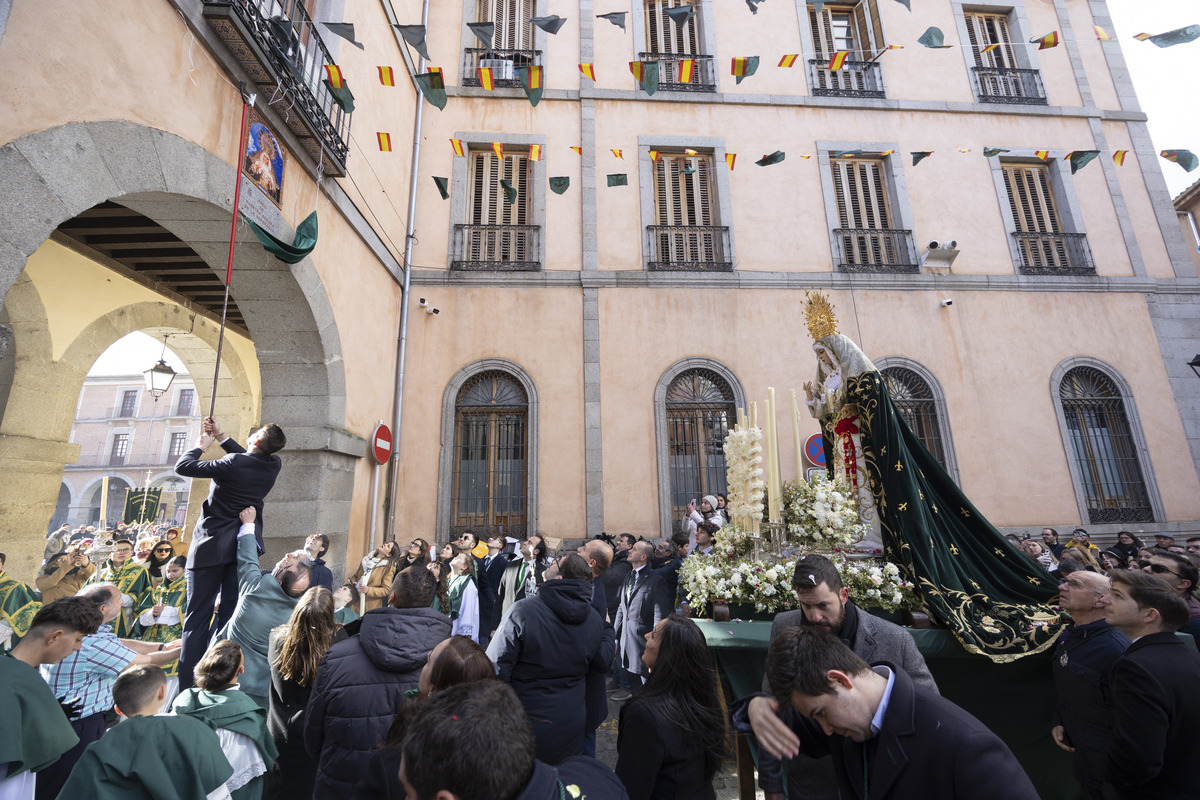 70 aniversario de la cofradia de la Esperanza.  / ISABEL GARCÍA