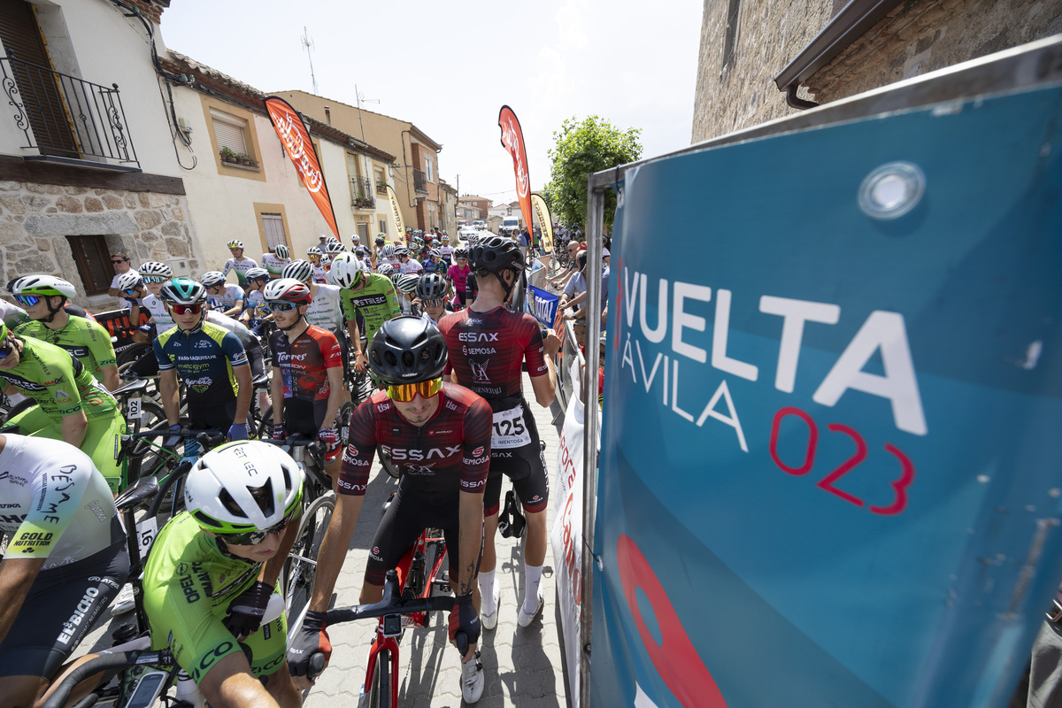 Vuelta ciclista Ávila.  / ISABEL GARCÍA