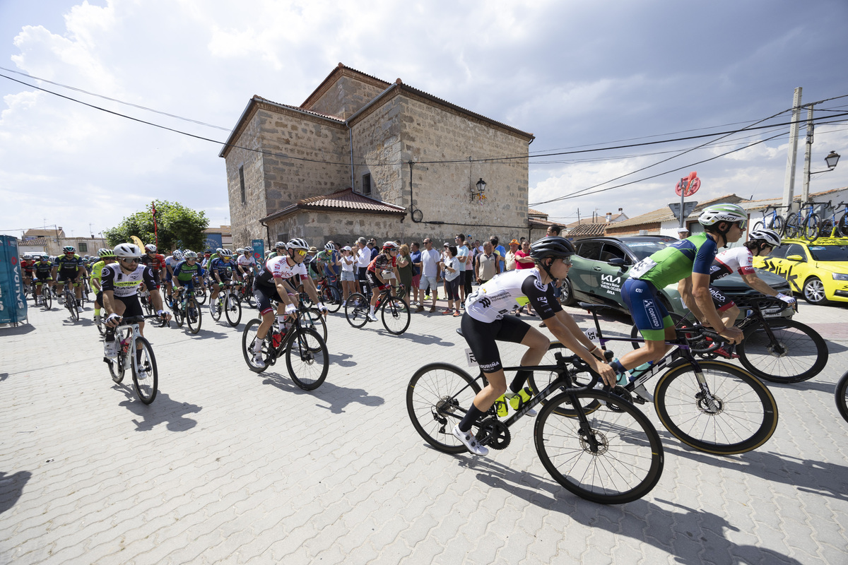 Vuelta ciclista Ávila.  / ISABEL GARCÍA