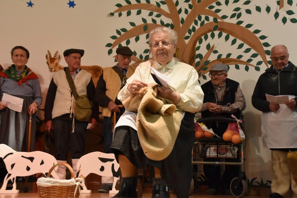 La residencia Santa Teresa de Jornet monta su Belén Viviente