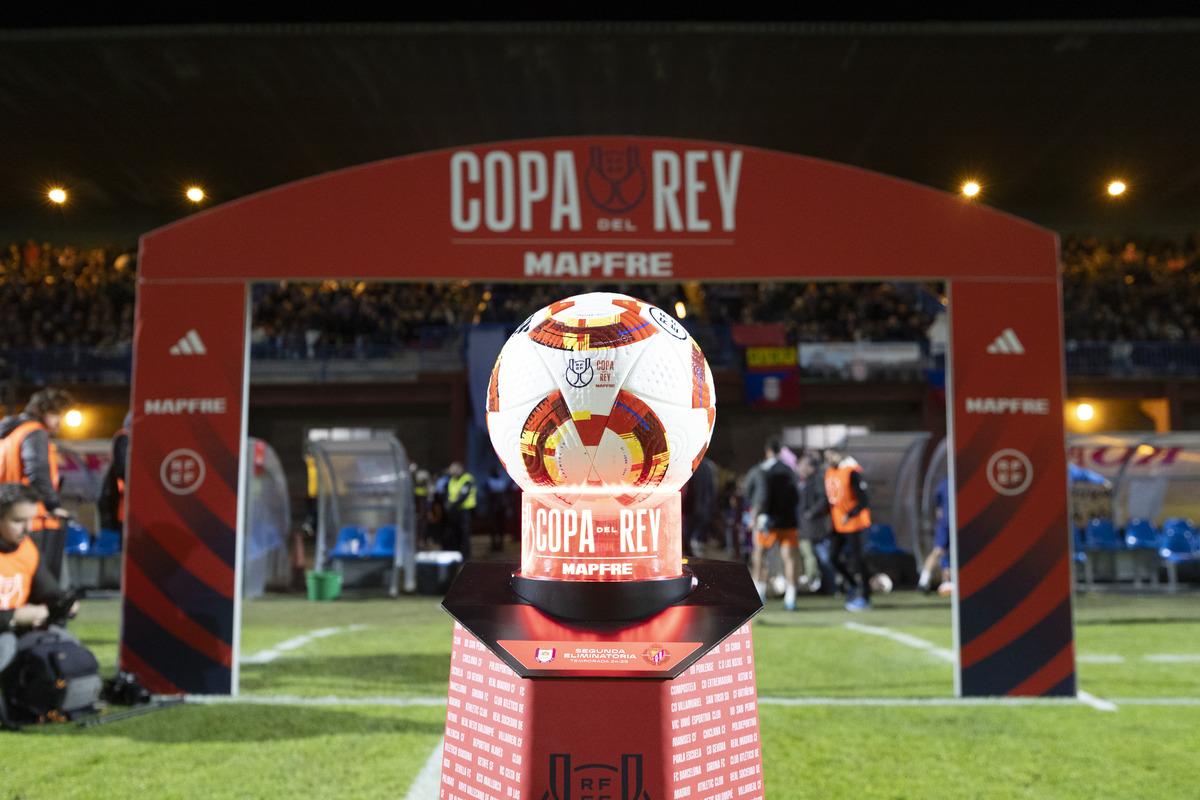 Copa del Rey Fútbol Real Ávila - Valladolid.  / ISABEL GARCÍA