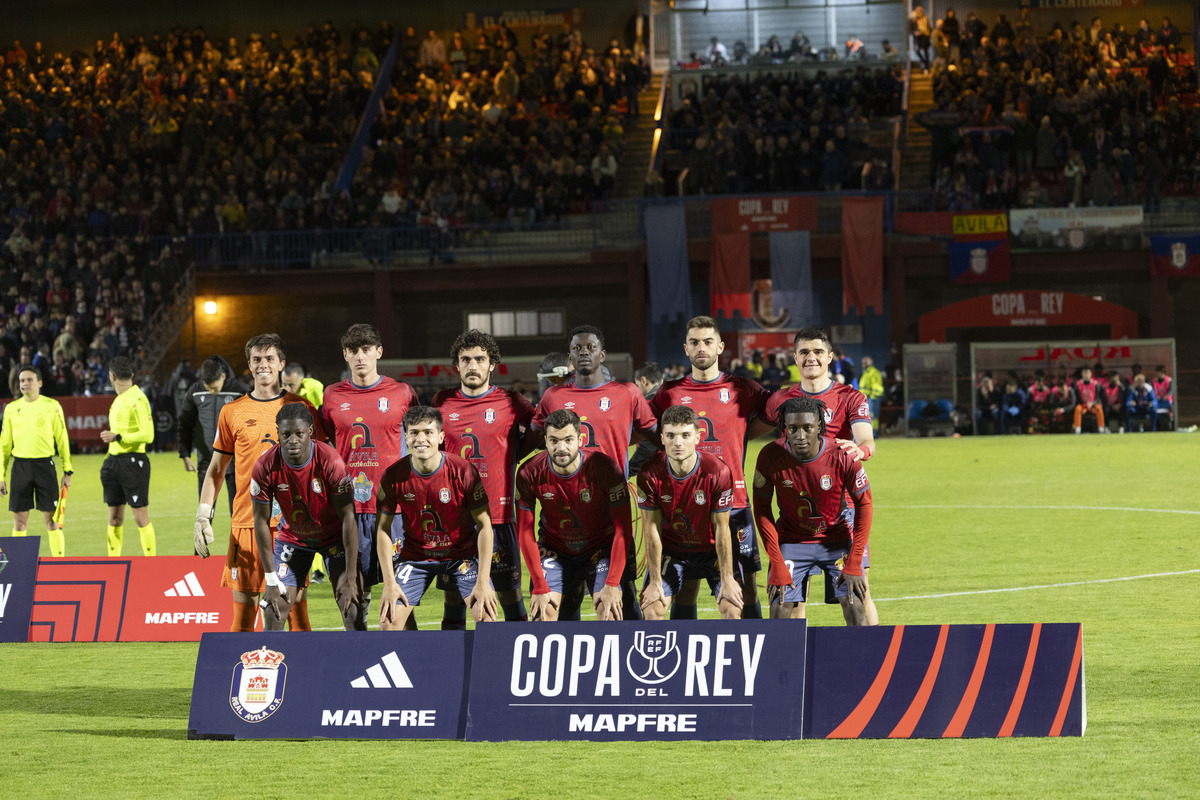 Copa del Rey Fútbol Real Ávila - Valladolid.  / ISABEL GARCÍA