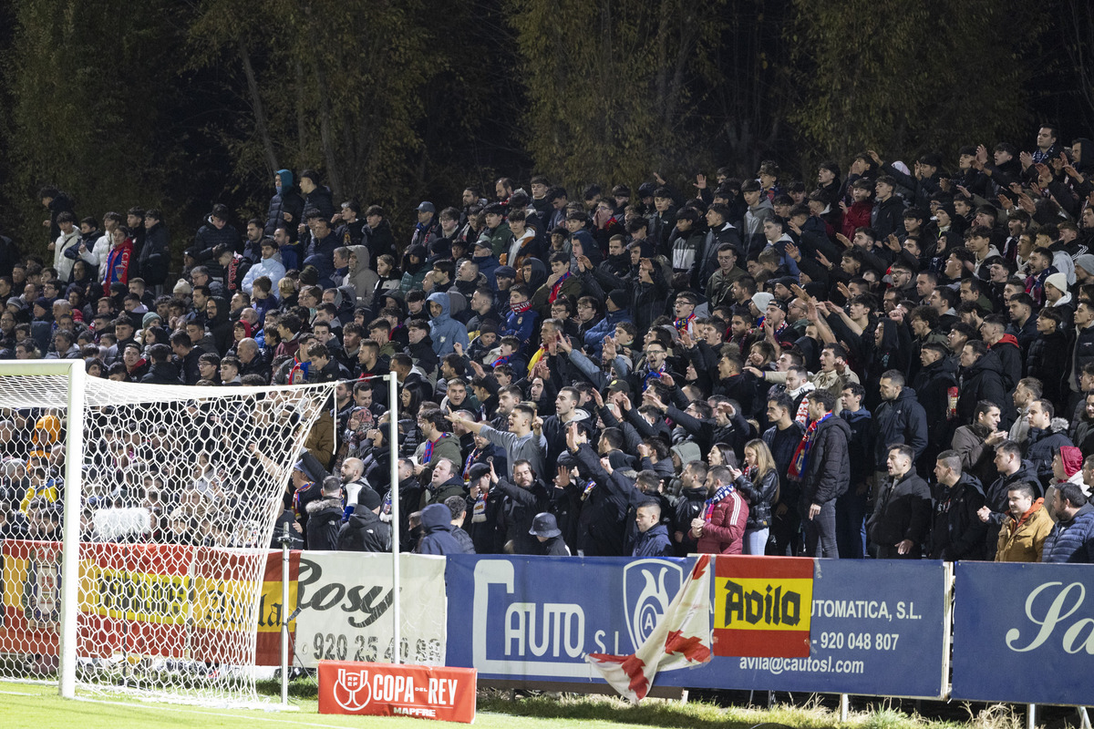 Copa del Rey Fútbol Real Ávila - Valladolid.  / ISABEL GARCÍA