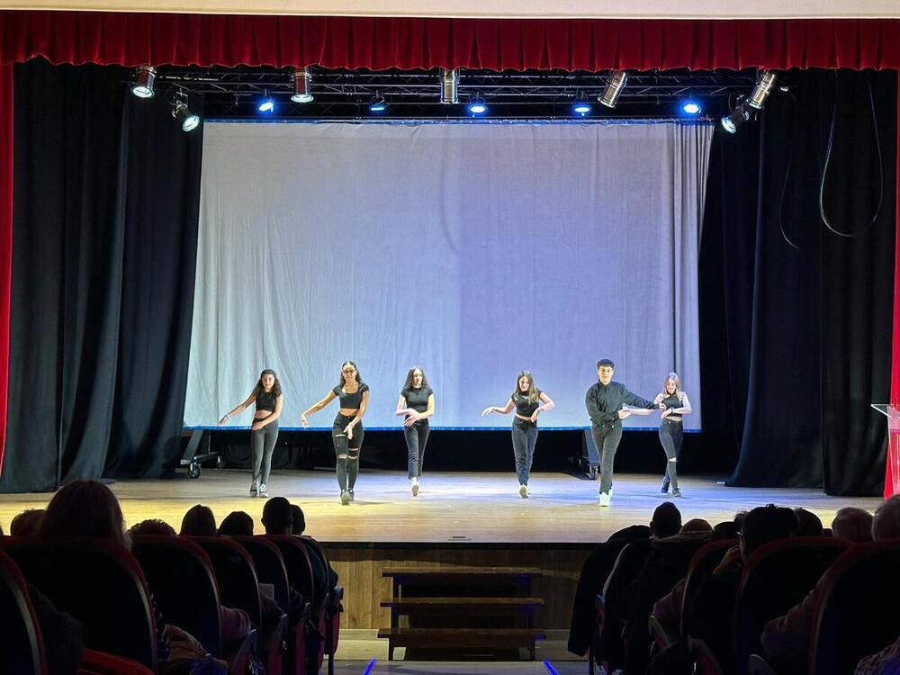 Baile moderno, sevillanas y danza urbana en Arévalo por Pyfano