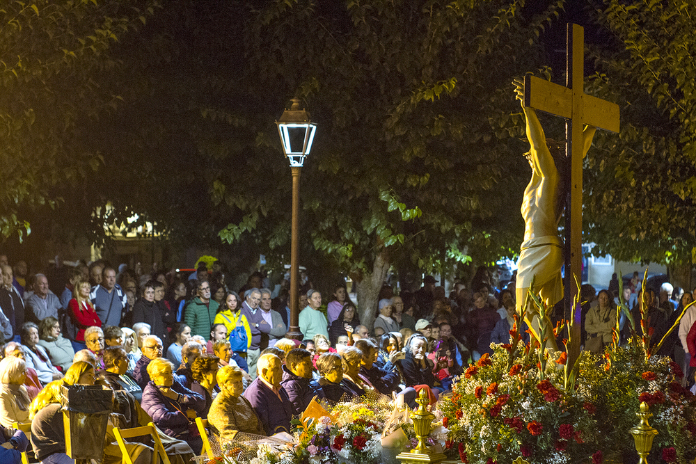 Noche y día con el Cristo de la Luz en Burgohondo