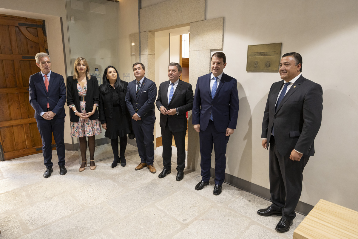 El presidente de la Junta de
Castilla y León, Alfonso Fernández
Mañueco, inaugura
la ampliación de la sede central
de la Diputación de Ávila  / ISABEL GARCÍA