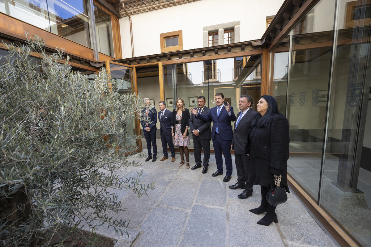 El presidente de la Junta de
Castilla y León, Alfonso Fernández
Mañueco, inaugura
la ampliación de la sede central
de la Diputación de Ávila