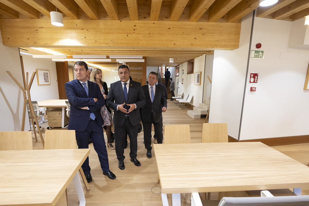 El presidente de la Junta de
Castilla y León, Alfonso Fernández
Mañueco, inaugura
la ampliación de la sede central
de la Diputación de Ávila  / ISABEL GARCÍA