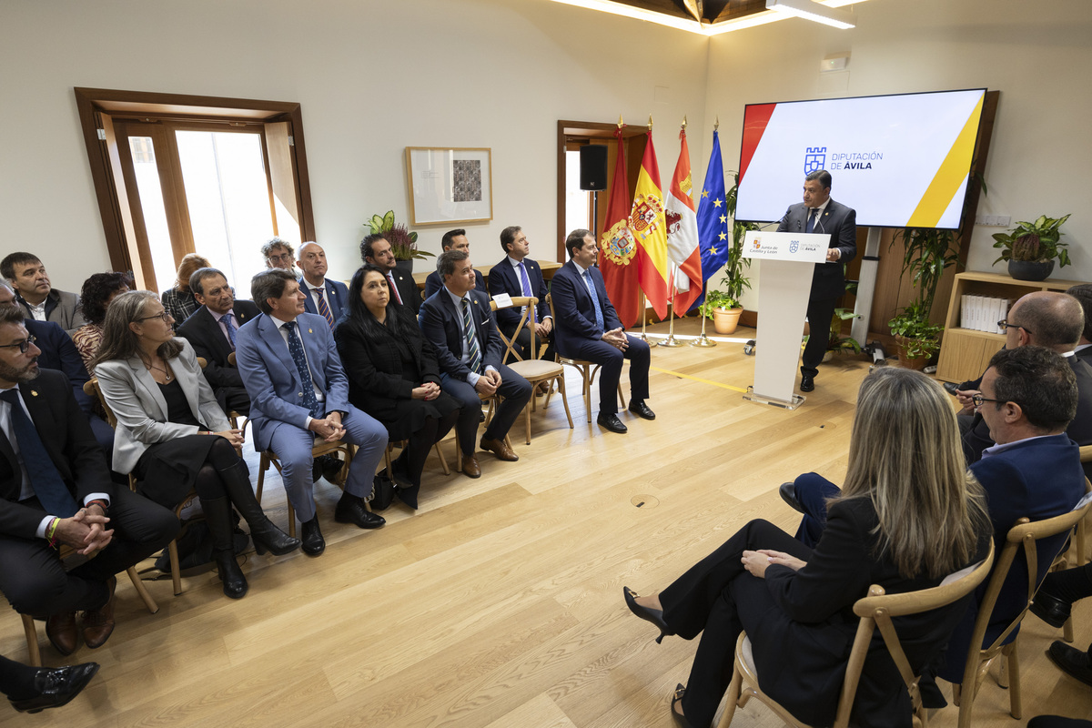 El presidente de la Junta de
Castilla y León, Alfonso Fernández
Mañueco, inaugura
la ampliación de la sede central
de la Diputación de Ávila  / ISABEL GARCÍA