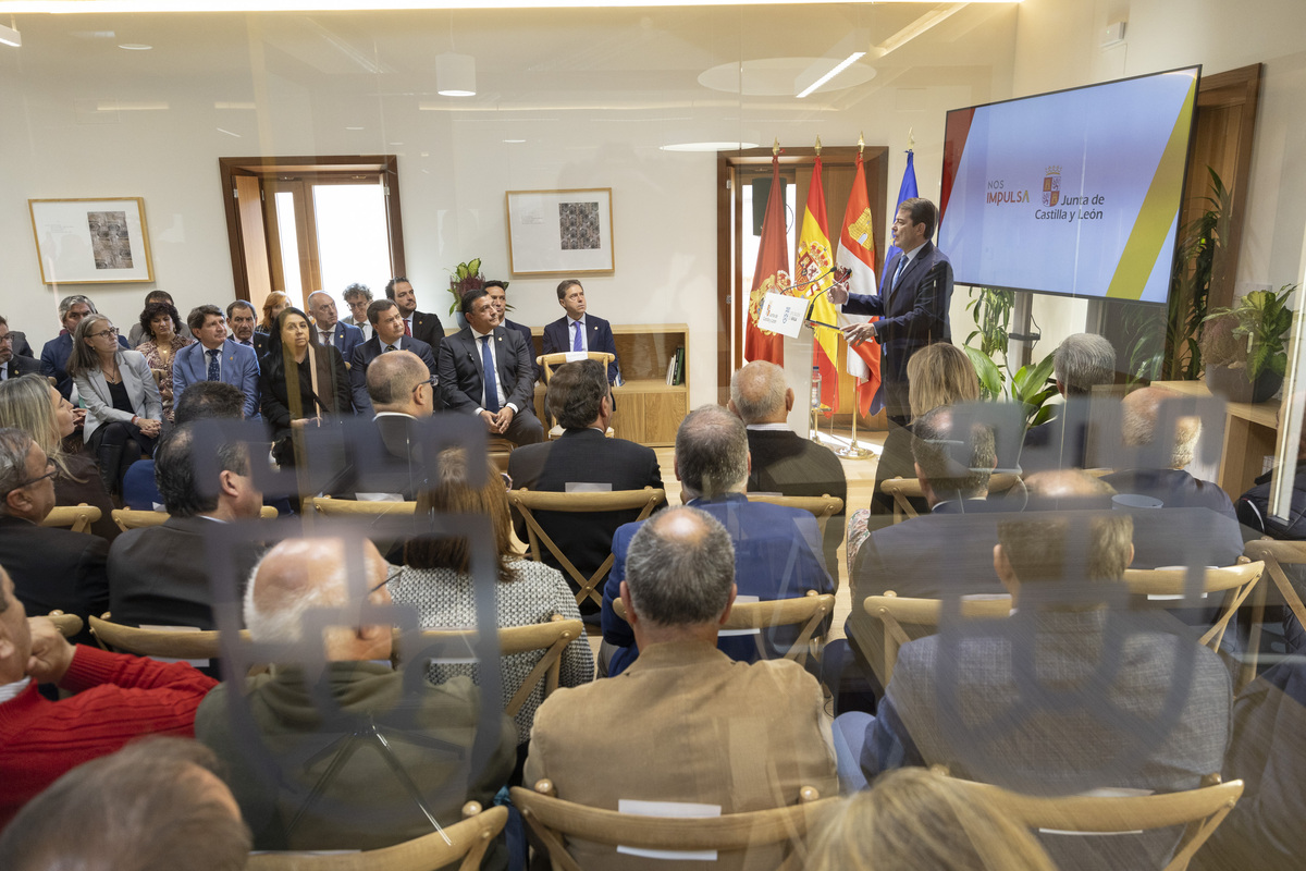 El presidente de la Junta de
Castilla y León, Alfonso Fernández
Mañueco, inaugura
la ampliación de la sede central
de la Diputación de Ávila  / ISABEL GARCÍA