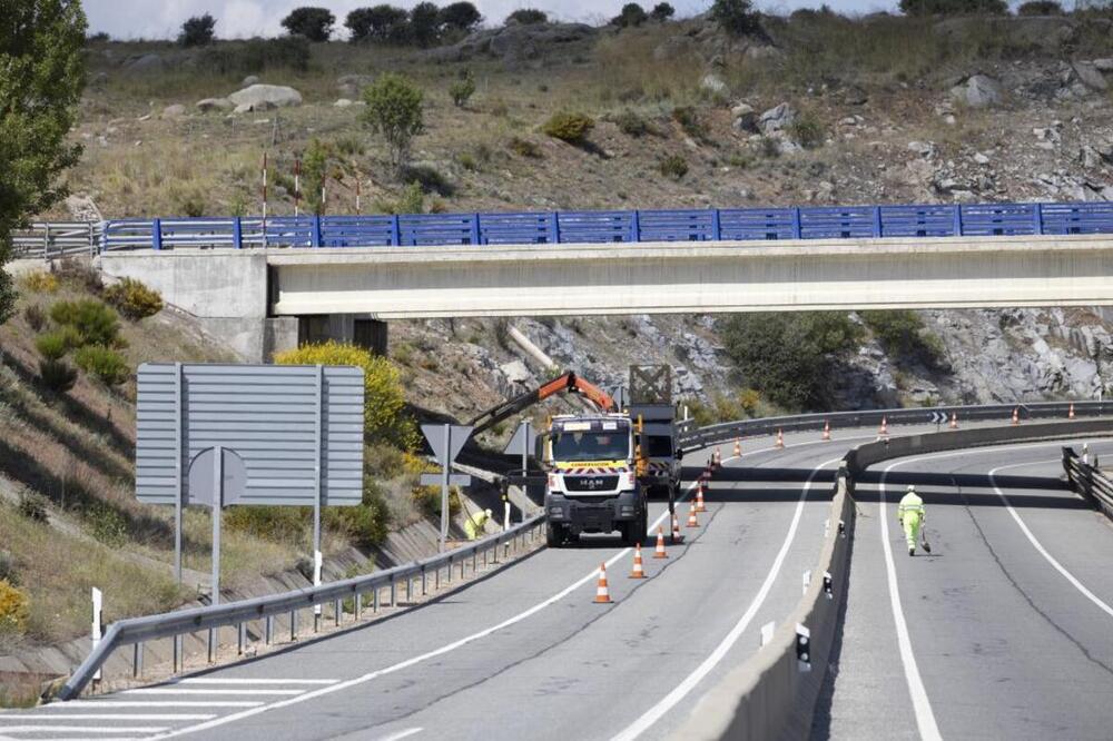 Mueren la mujer y el niño heridos en el accidente en la A-50