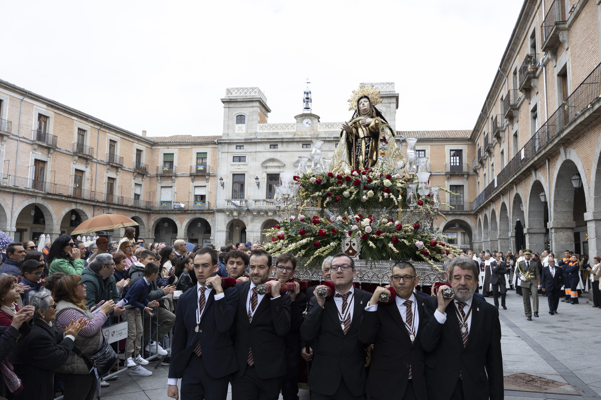 Procesion de La Santa. Santa Teresa de Jesus.  / ISABEL GARCÍA