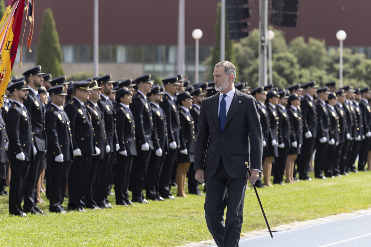 Acto de jura y entrega de títulos profesionales
de la XXXVIII Promoción de
Ingreso en la Escala Básica de la Policía
Nacional, presidido por S.M. El Rey Felipe VI de España  / ISABEL GARCÍA