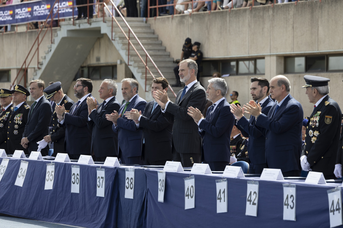 Acto de jura y entrega de títulos profesionales
de la XXXVIII Promoción de
Ingreso en la Escala Básica de la Policía
Nacional, presidido por S.M. El Rey Felipe VI de España  / ISABEL GARCÍA