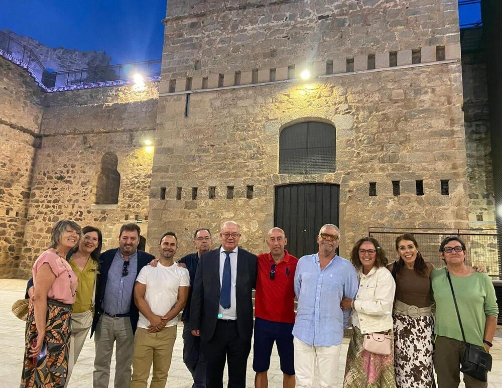 El Castillo de Valdecorneja se inaugura tras su rehabilitación