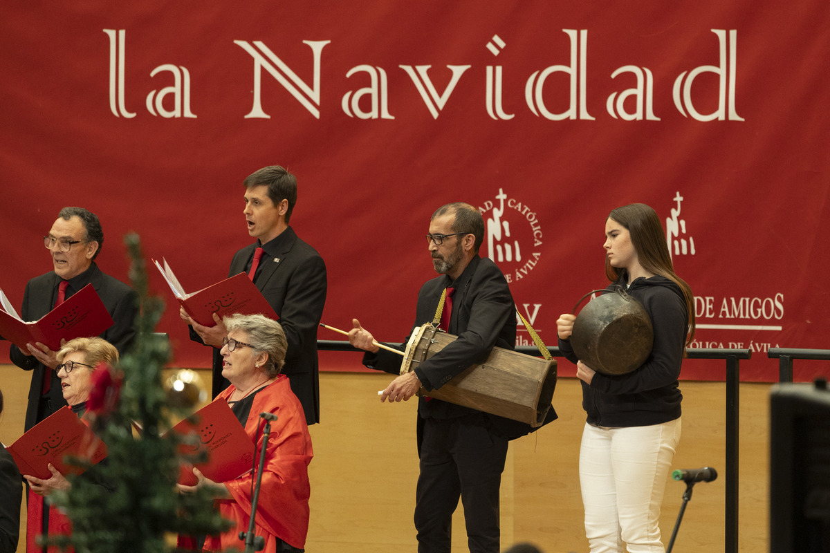 Ávila canta la navidad, concierto de navidad de la UCAV.  / ISABEL GARCÍA