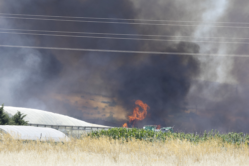 Extinguido el incendio de pasto en la subida a Sonsoles