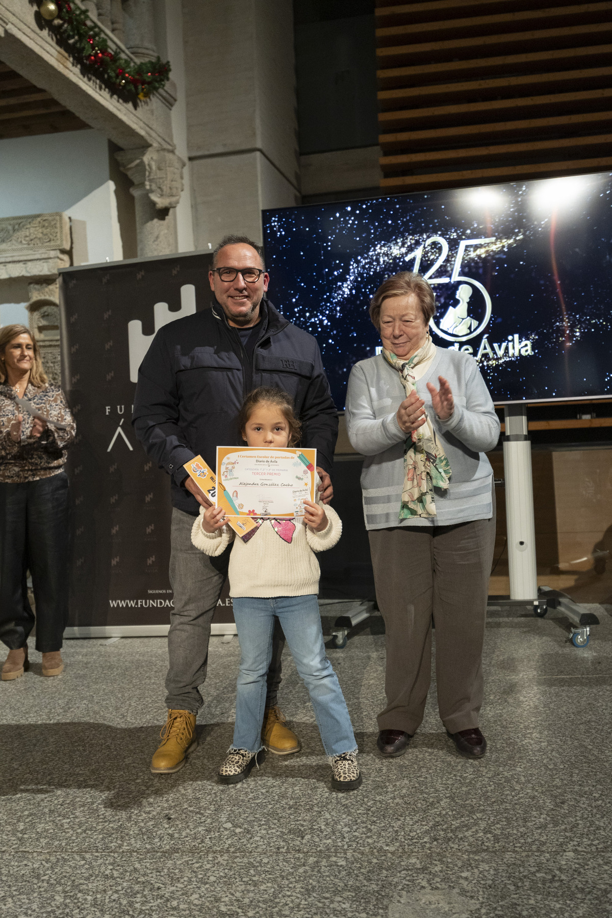 Entrega de Premios del Certamen
Escolar de Portadas de Diario
de Ávila por el 125 aniversario.  / ISABEL GARCÍA