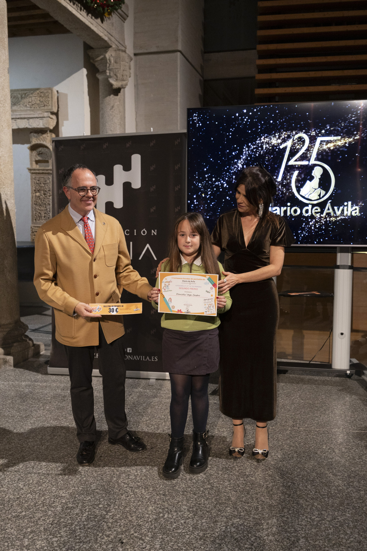 Entrega de Premios del Certamen
Escolar de Portadas de Diario
de Ávila por el 125 aniversario.  / ISABEL GARCÍA