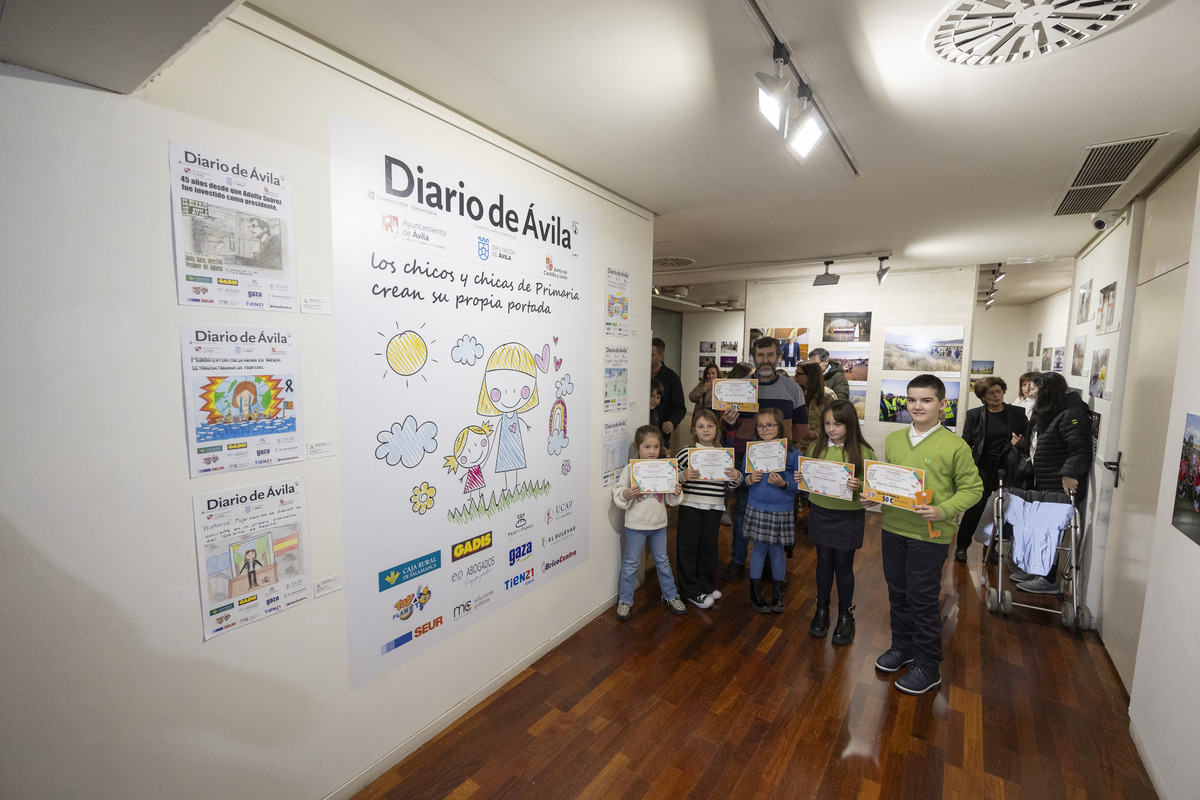 Entrega de Premios del Certamen
Escolar de Portadas de Diario
de Ávila por el 125 aniversario.  / ISABEL GARCÍA