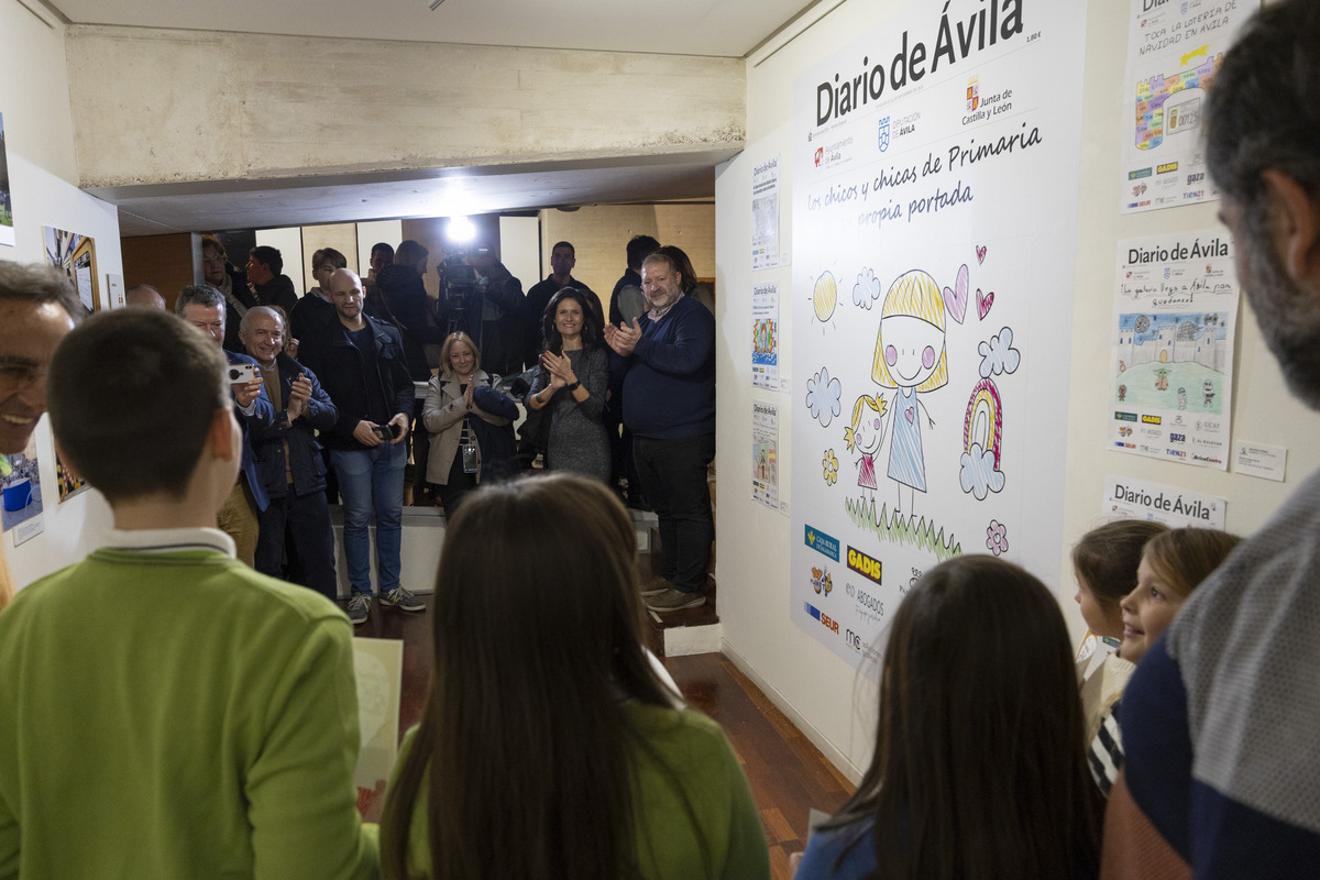 Entrega de Premios del Certamen
Escolar de Portadas de Diario
de Ávila por el 125 aniversario.  / ISABEL GARCÍA