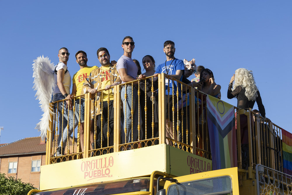 Ávila sale a la calle un año más con orgullo