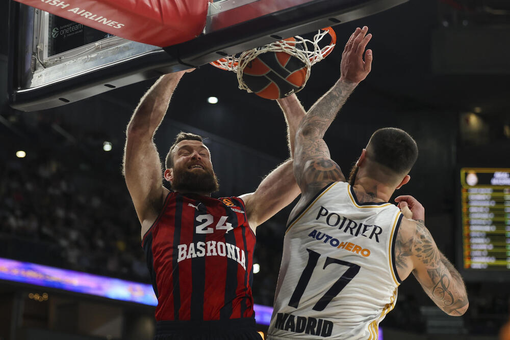 El Real Madrid anula al Baskonia y ya roza la Final Four