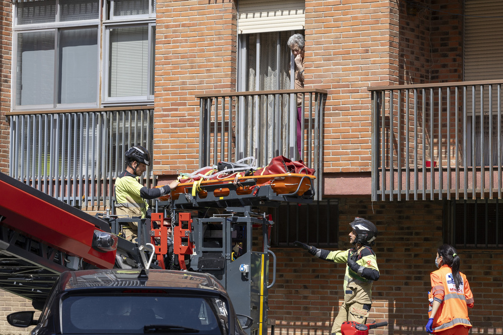 Complicada evacuación de un enfermo en Virgen de la Portería