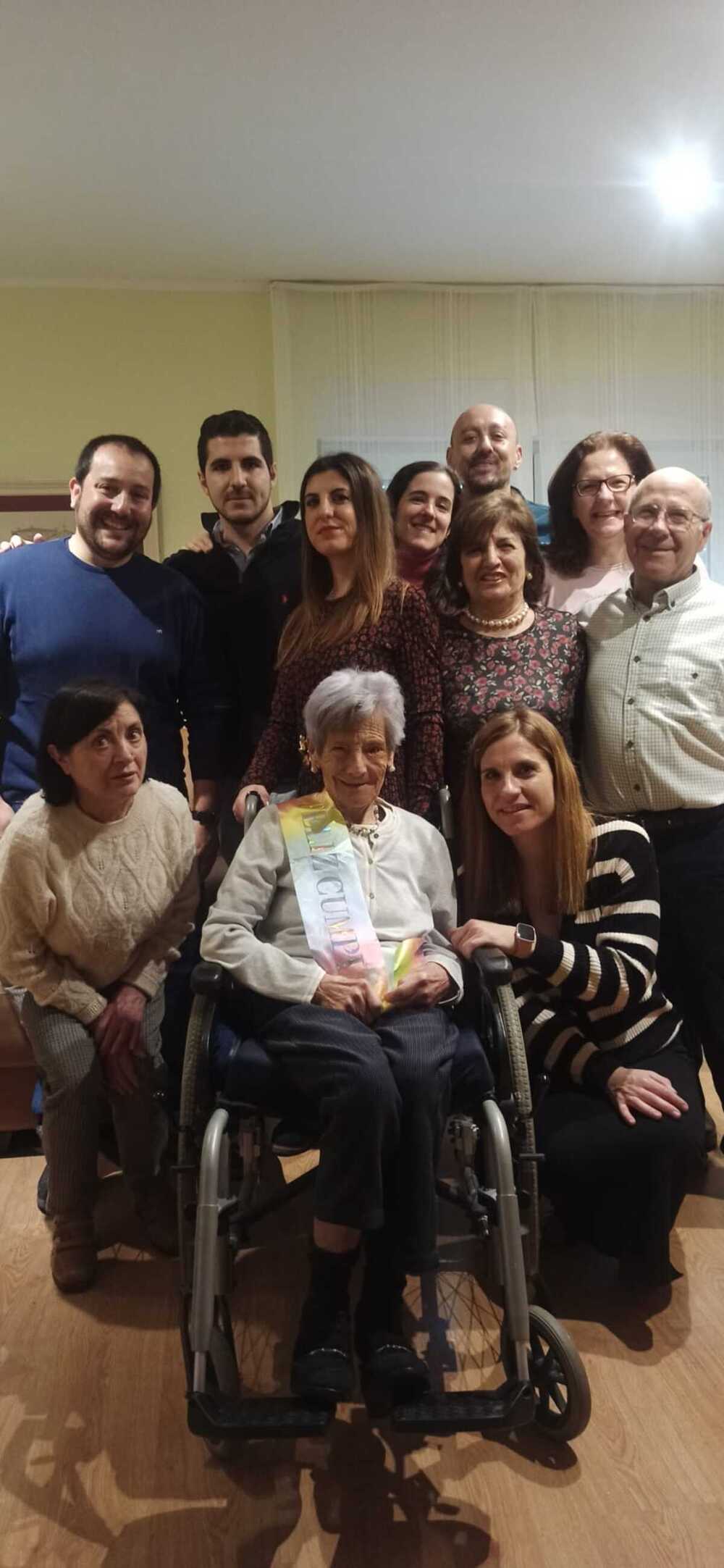 Navalperal festeja los 100 años de María Prieto