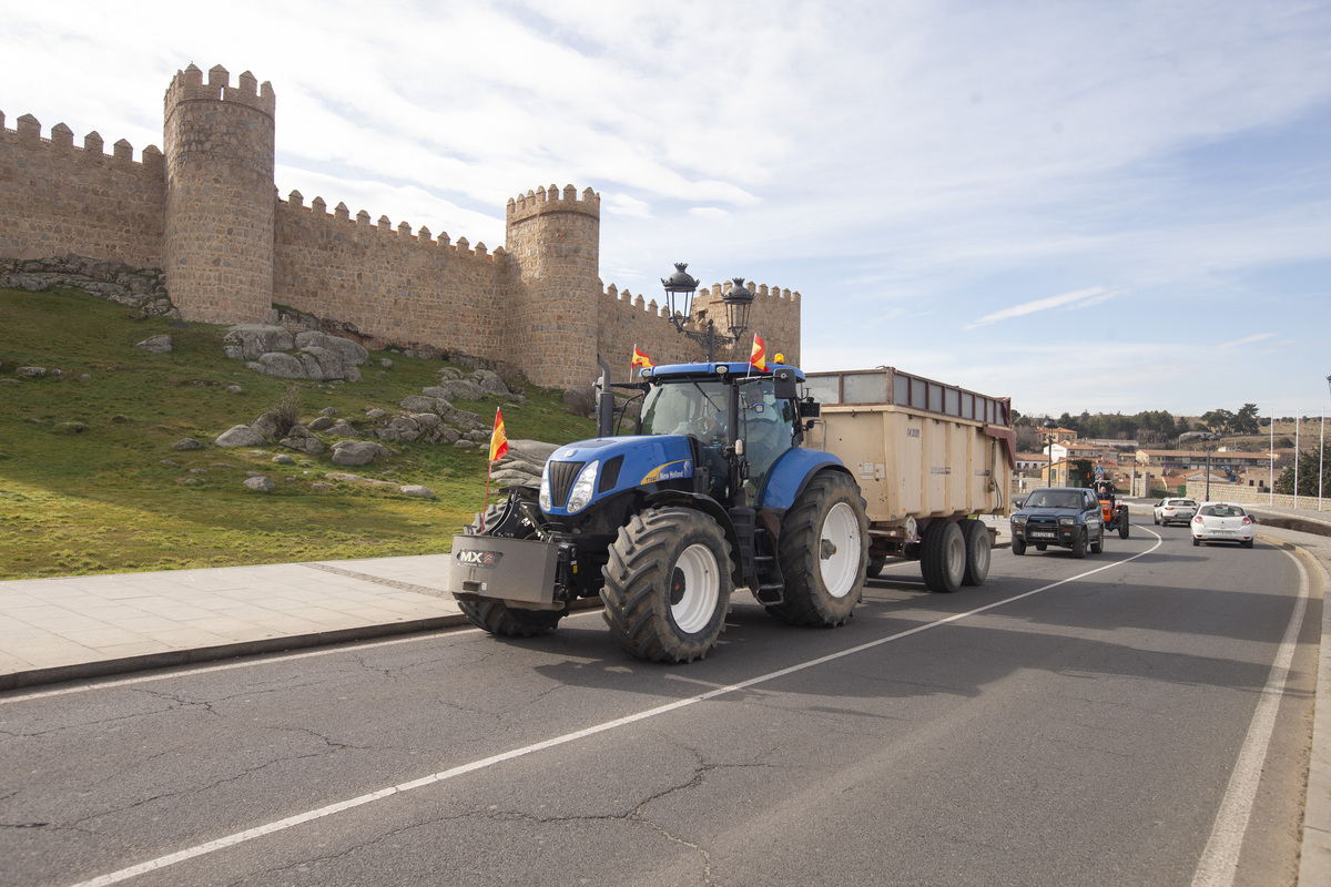 Tractorada por la capital.  / ISABEL GARCÍA