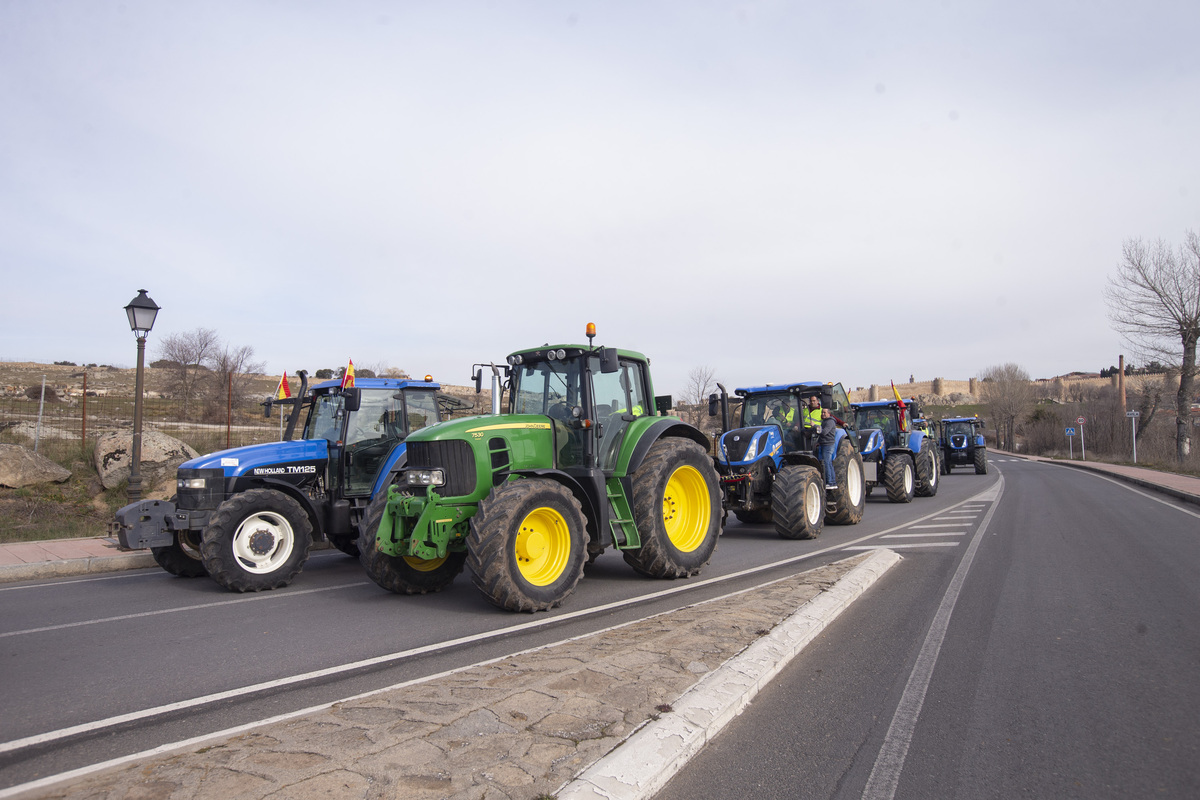 Tractorada por la capital.  / ISABEL GARCÍA